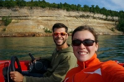boating along pictured rocks 