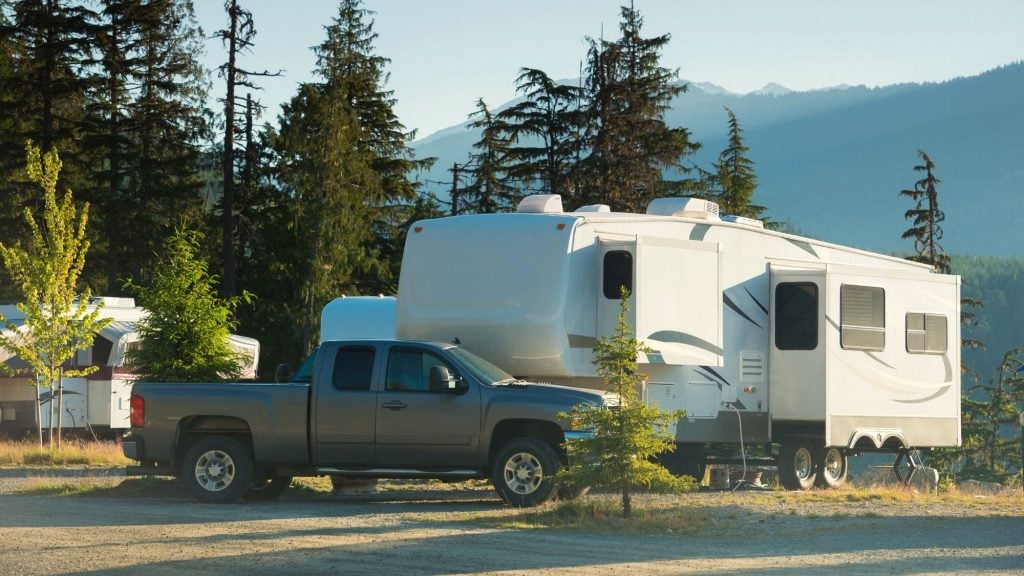 fifth wheel rv camping in mountains