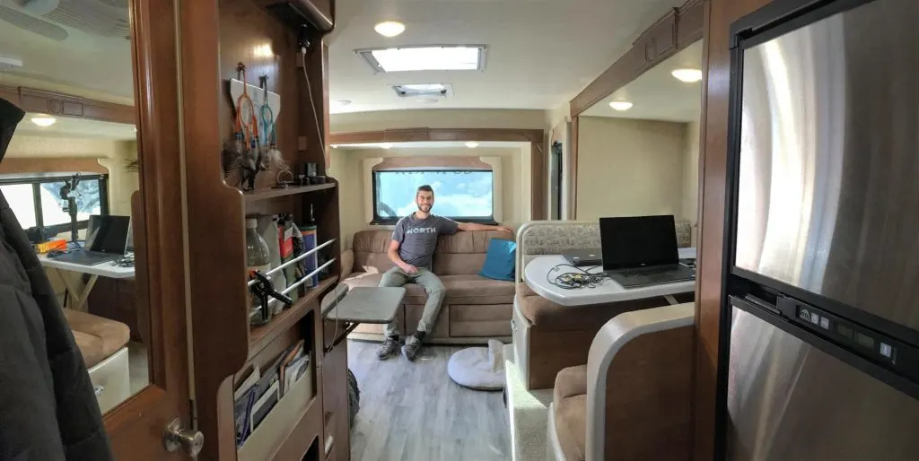 lance 1172 truck camper interior