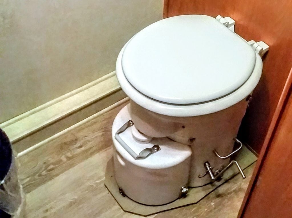 air head composting toilet