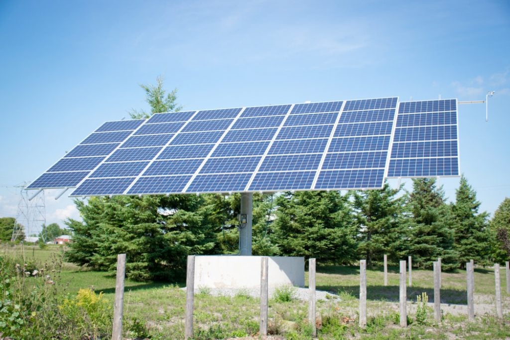 pole mount solar array 