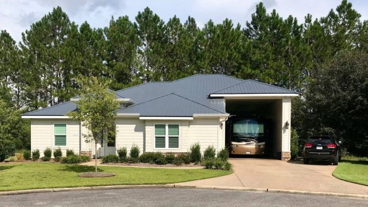 RV Port Home: The Perfect House for RVers