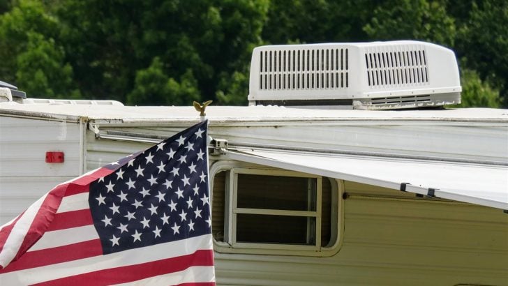 The Complete Guide to RV Air Conditioners