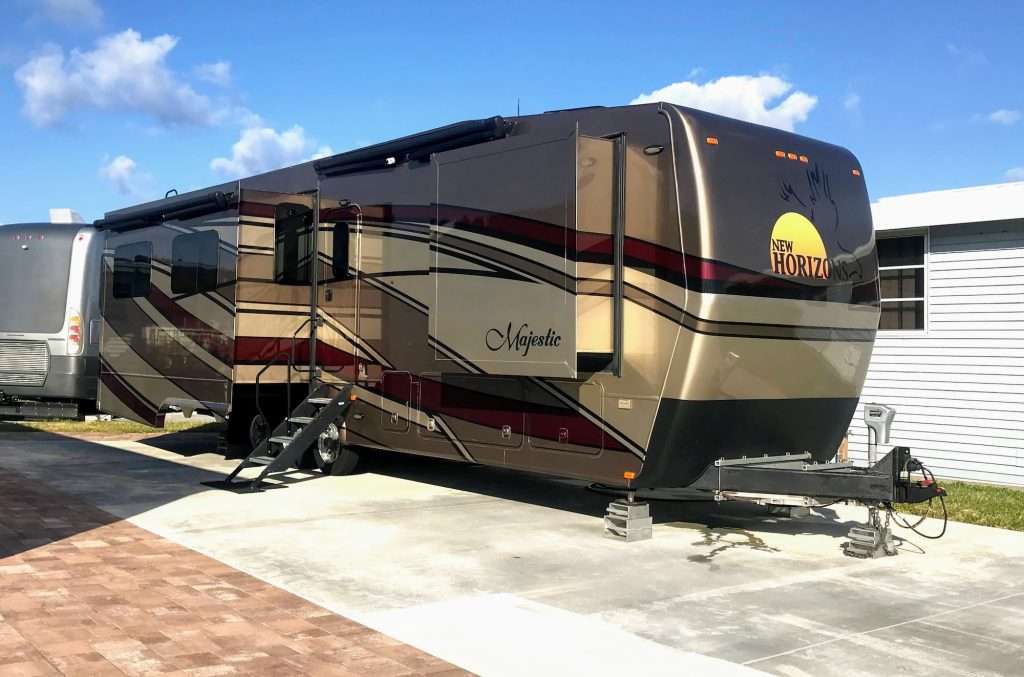 New Horizons RV Majestic custom travel trailer