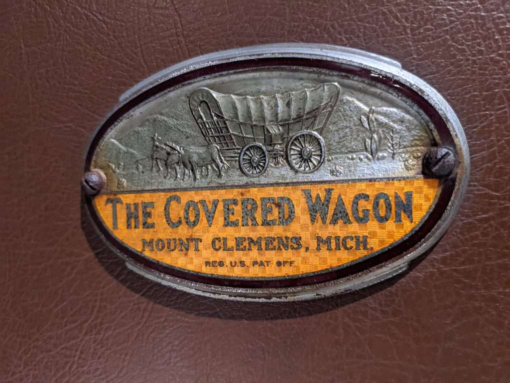 covered wagon rv logo