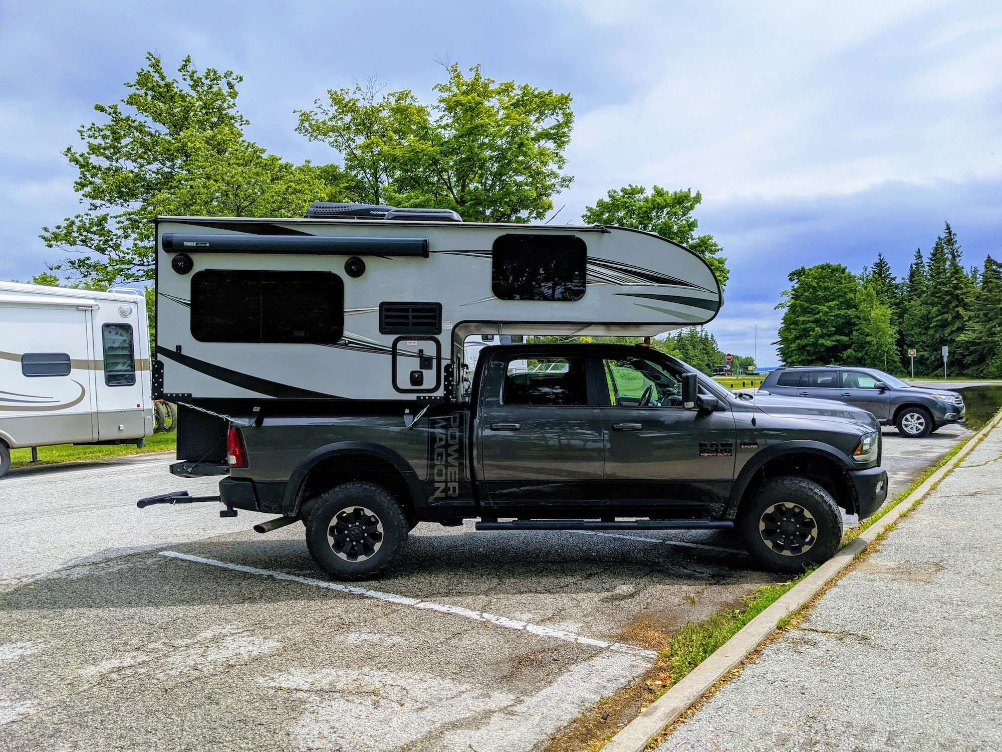 7 Best Small Truck Campers with Bathrooms