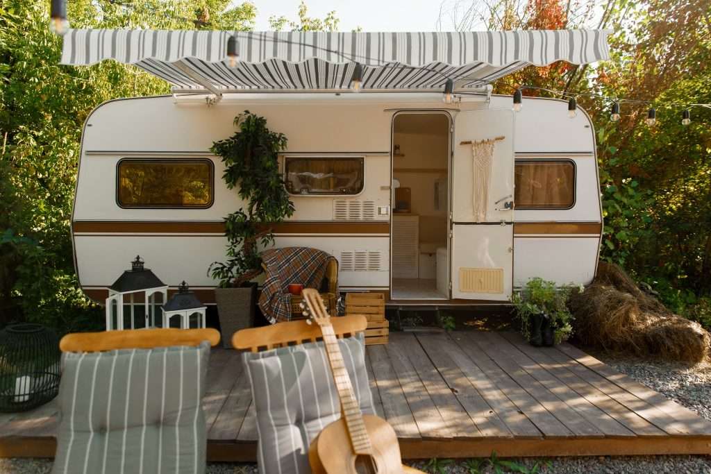  ideas de decoración de camping. sillas de campamento. configuración de camping al aire libre.