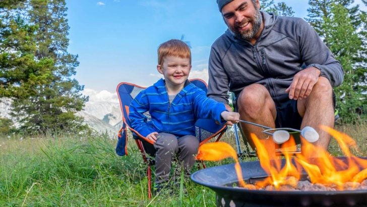 5 Reasons Portable Propane Fire Pits Are Better Than Wood Campfires