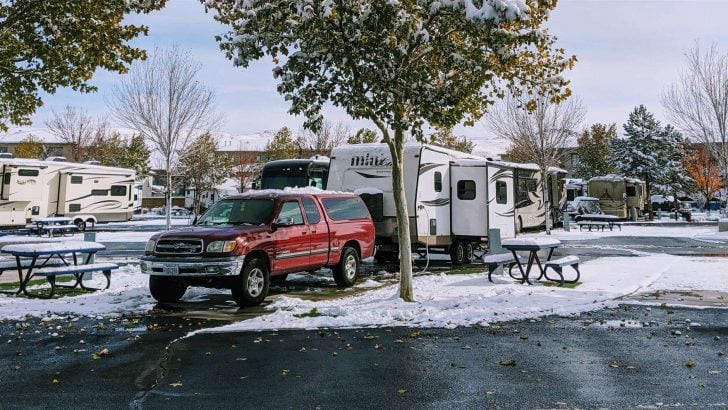 7 Best 4 Season Travel Trailers for Staying Cozy When It’s Cold