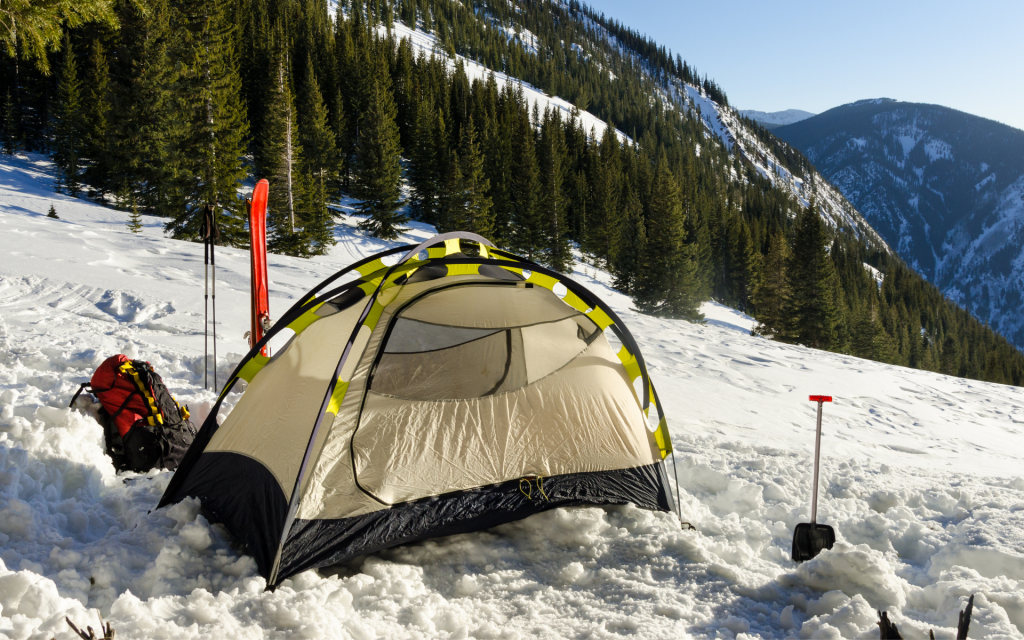 cold weather camping tent in snow 