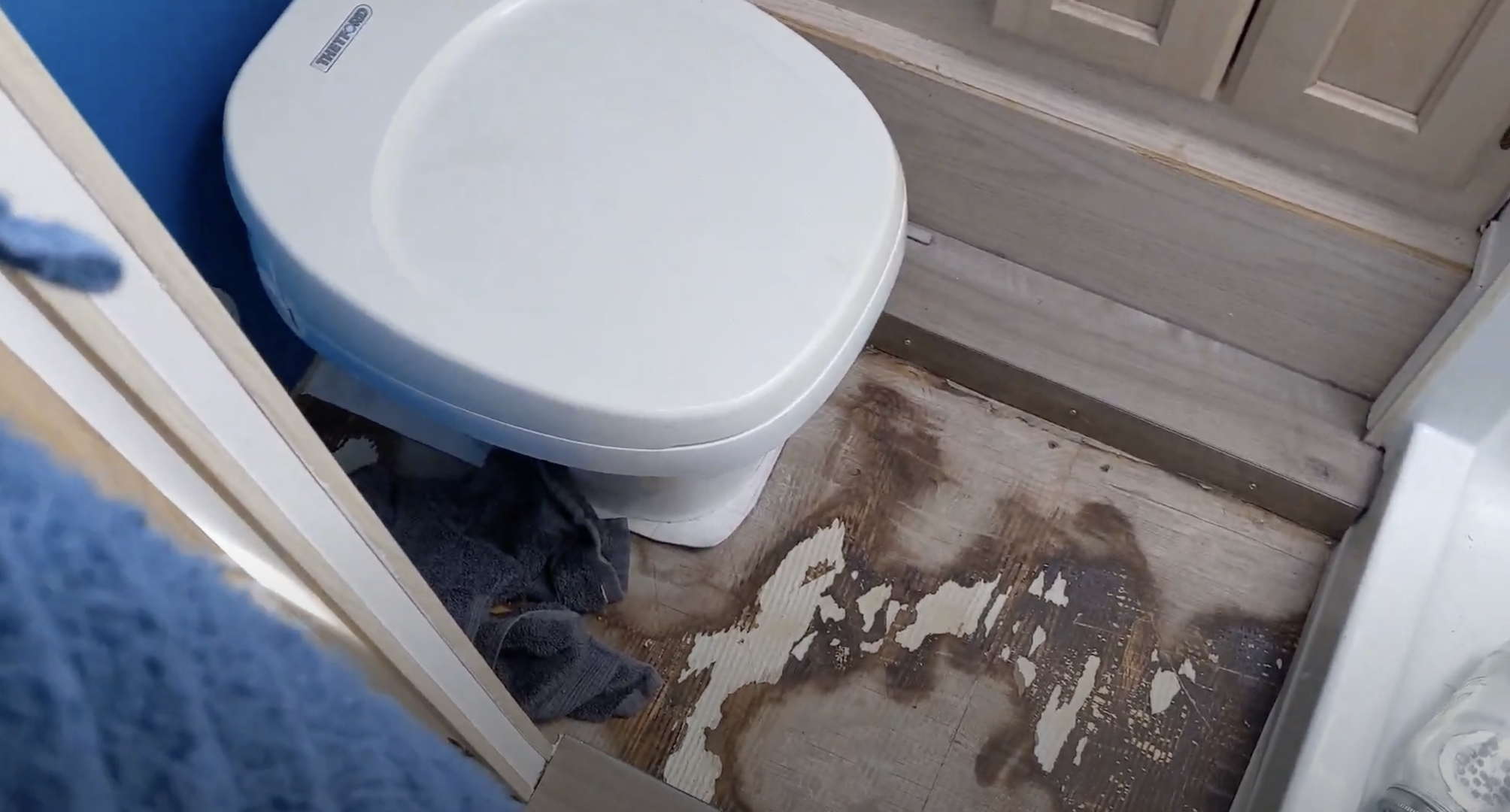 rv tech, customer brought in unit with toilet leaking doodoo feces