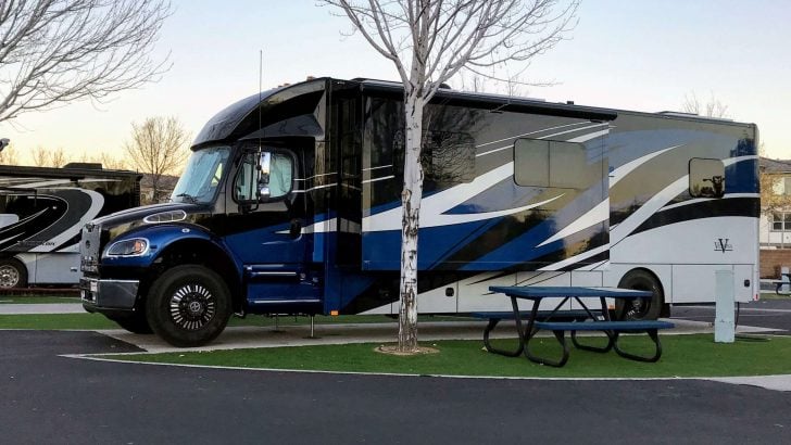 10 Reasons Why the Super C Motorhome Is the King of RVs