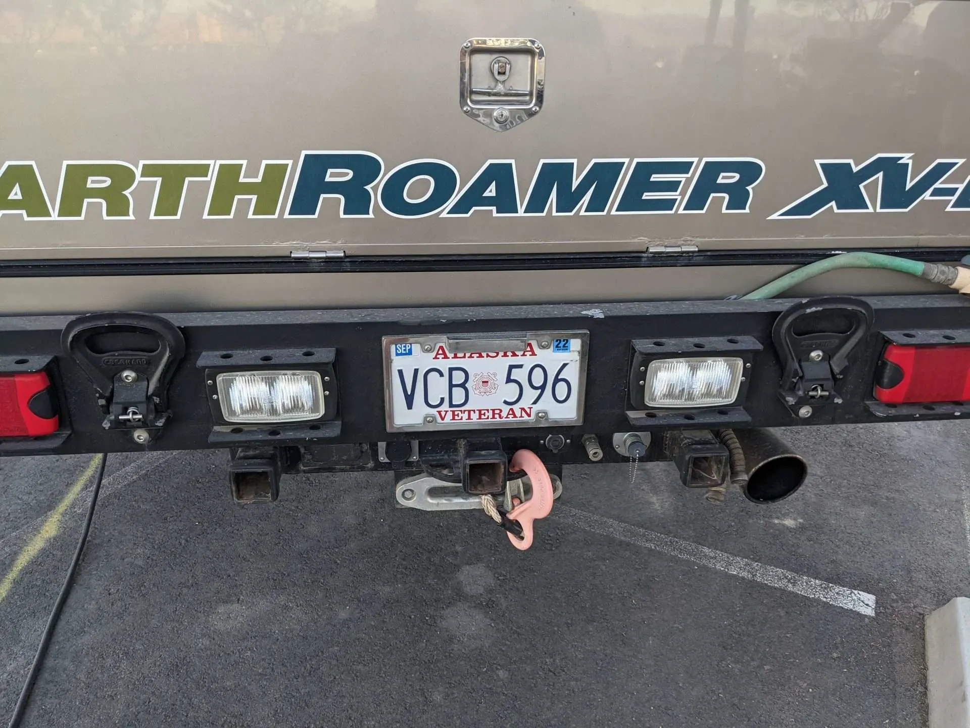 EarthRoamer license plate