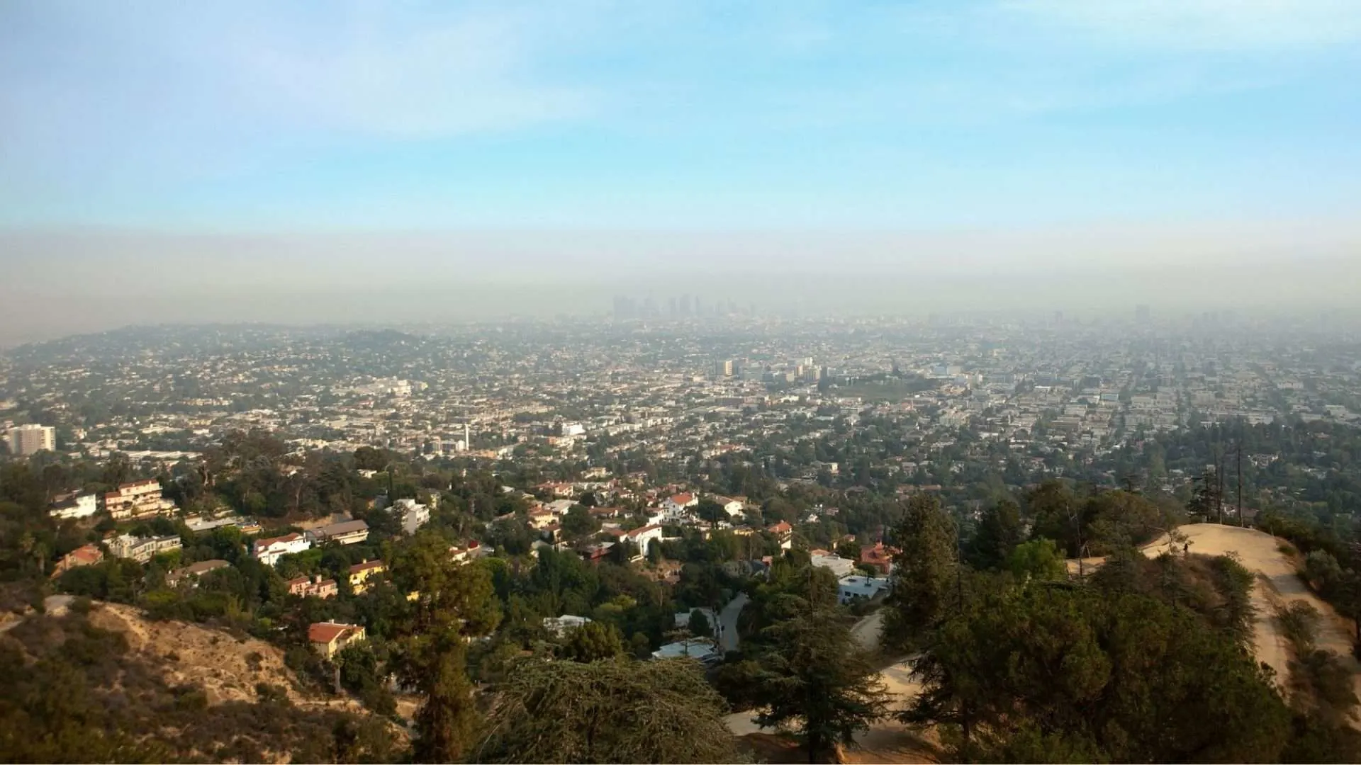 California air polution caused by generators and gas-powered engines