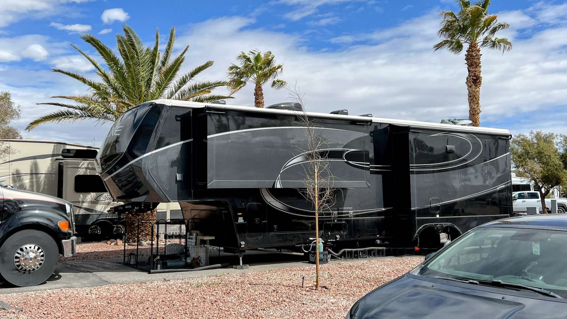 8 Top Luxury Fifth Wheel Campers You