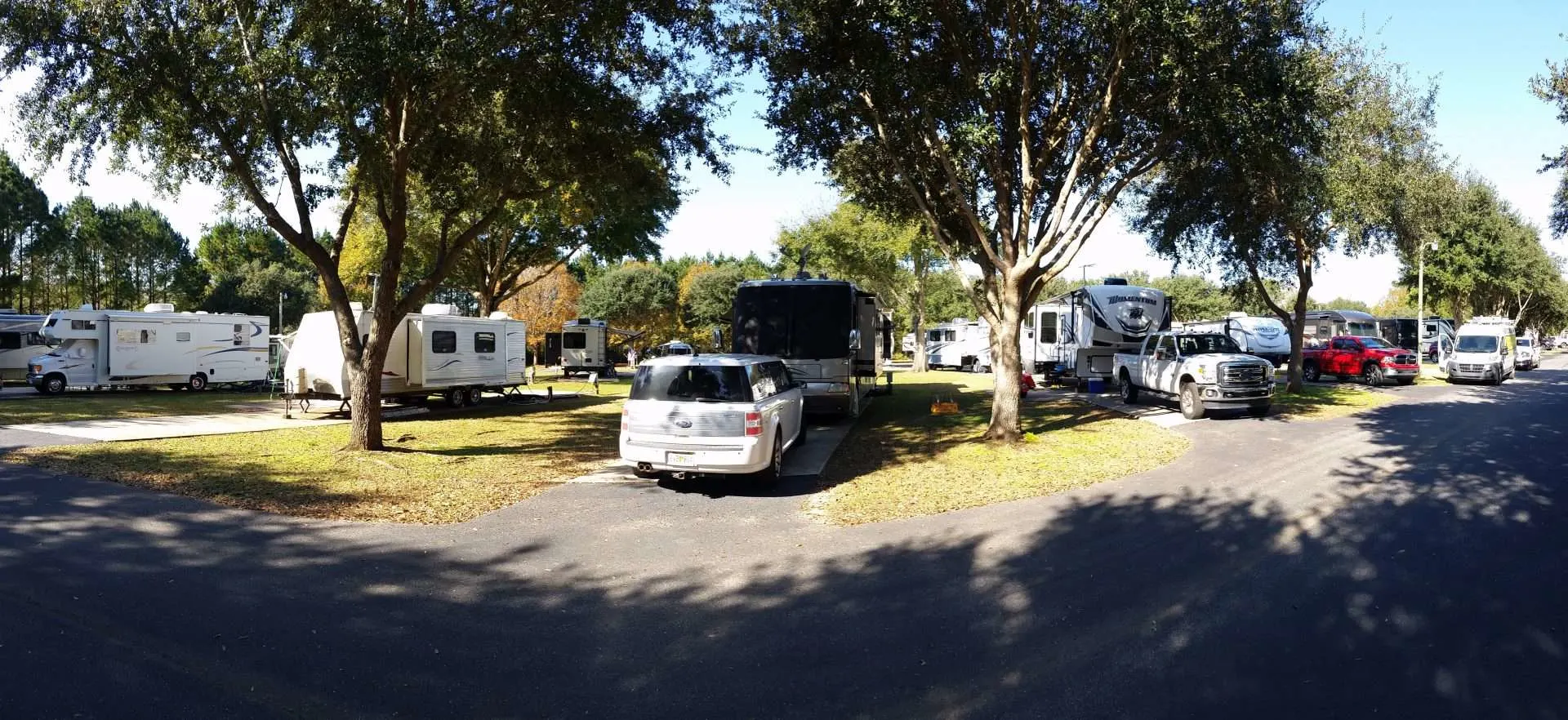 RVs parked at Good Sam campground