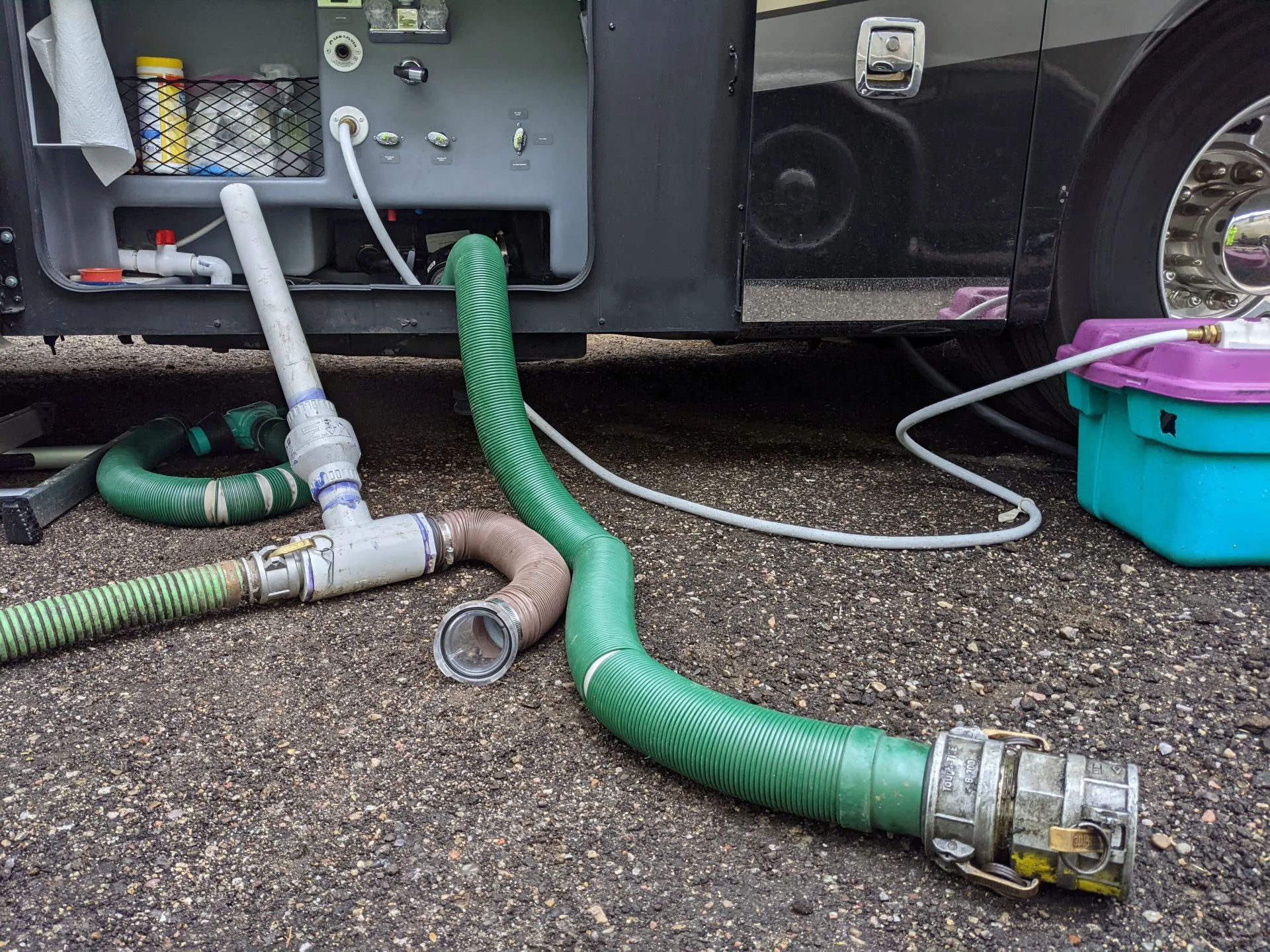 RV dump tank hoses