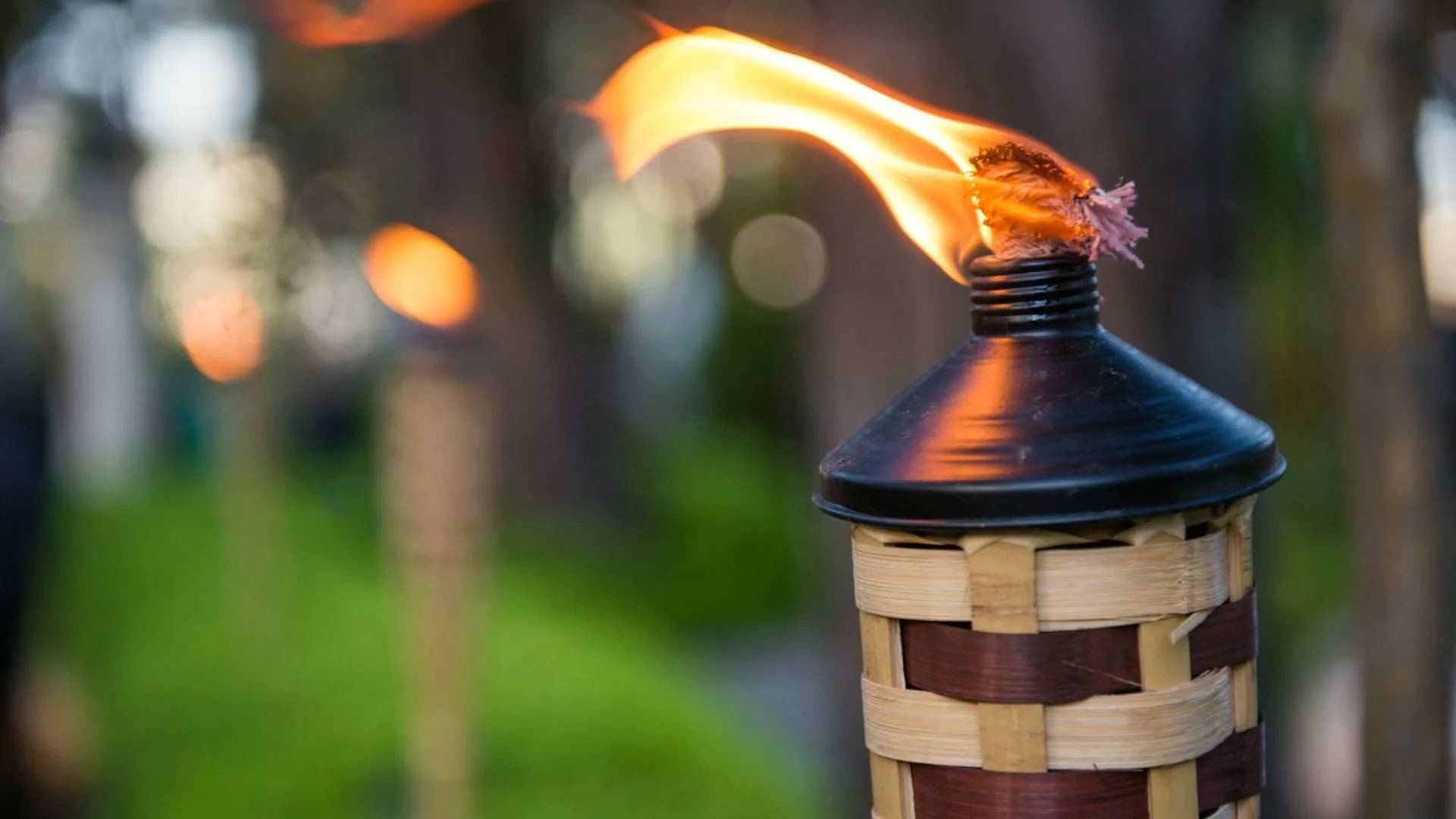 tiki torch for repelling mosquitoes while camping