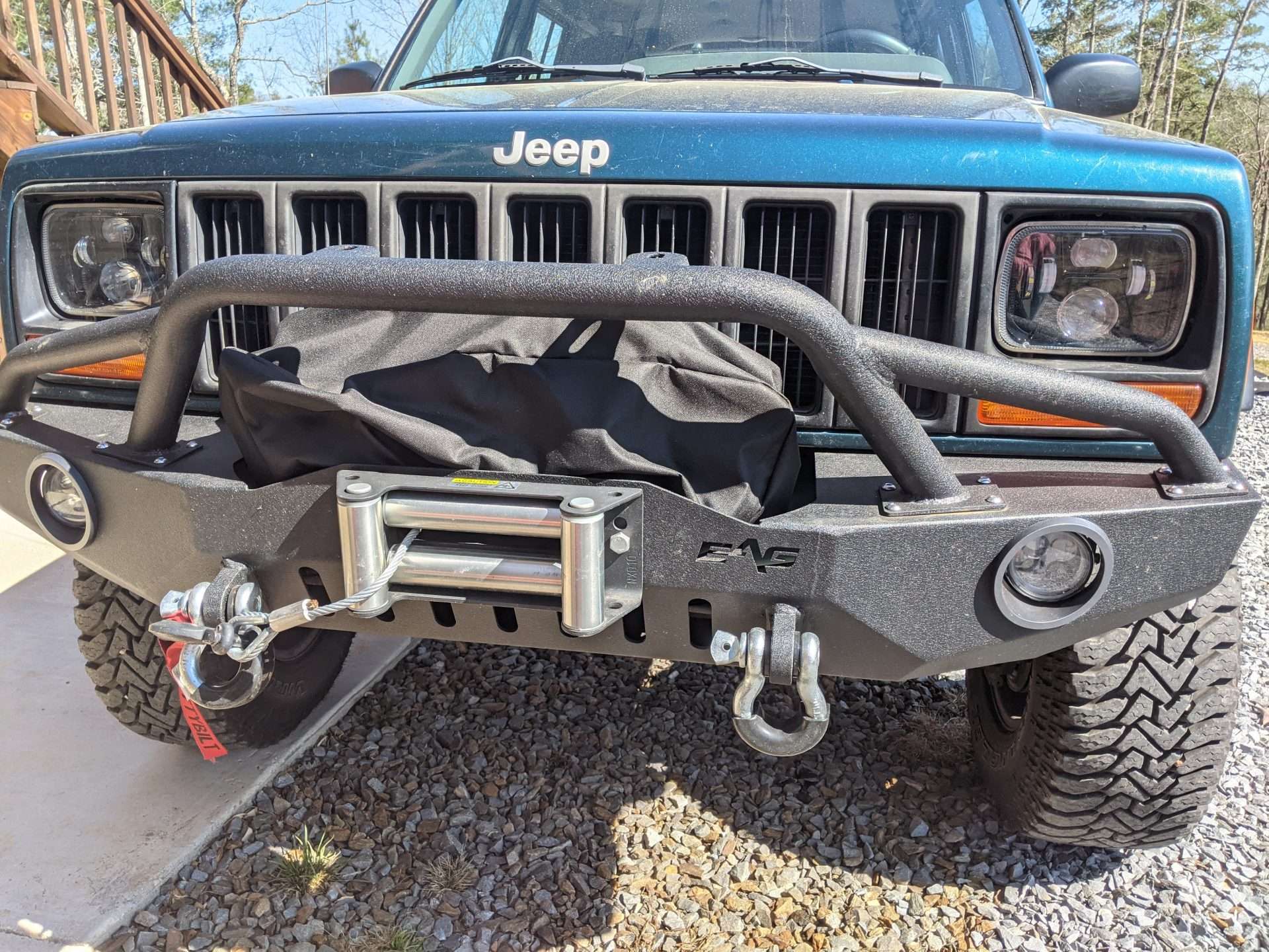 Jeep Cherokee with winch on bumper