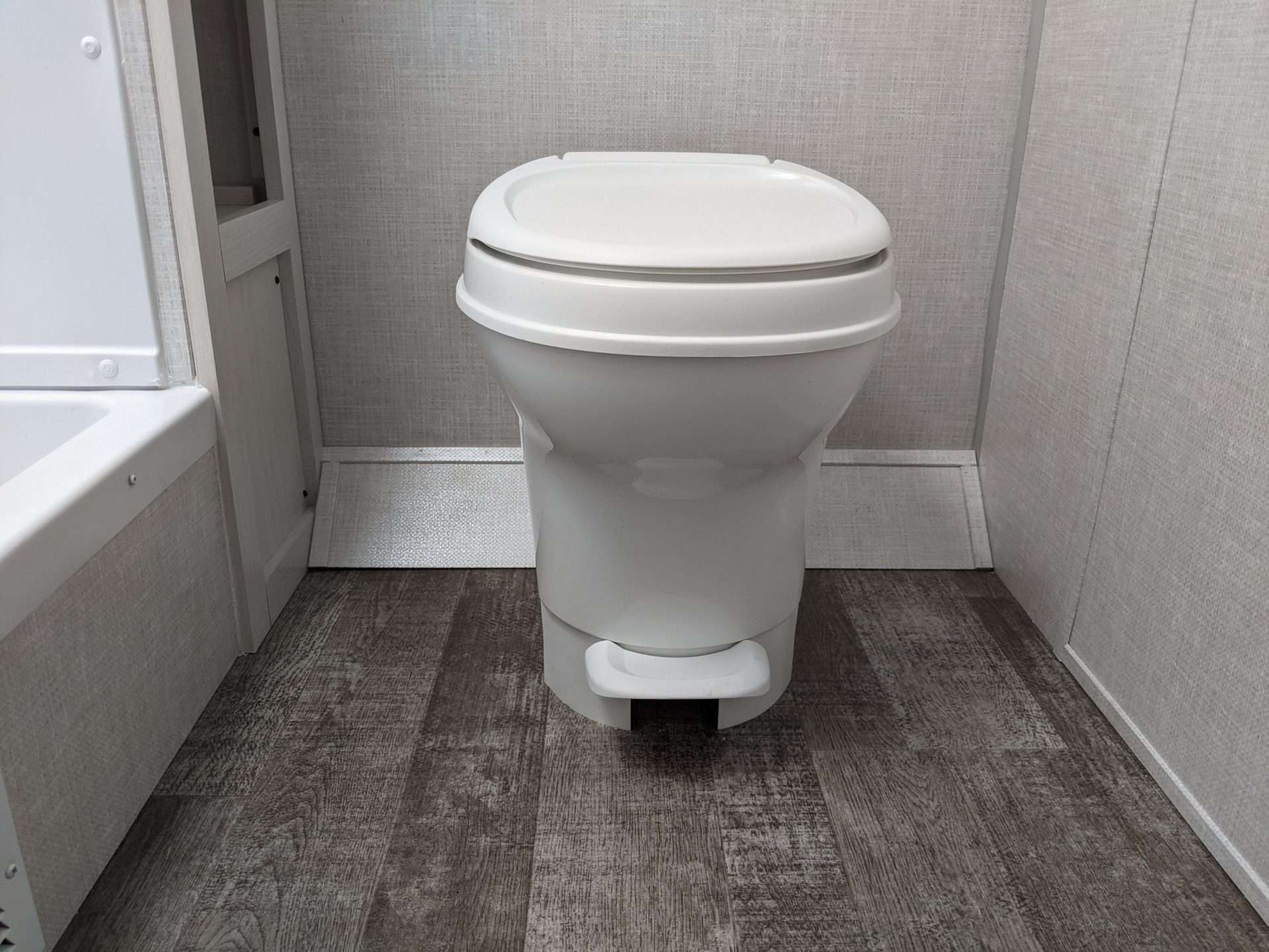 RV gravity flush toilet