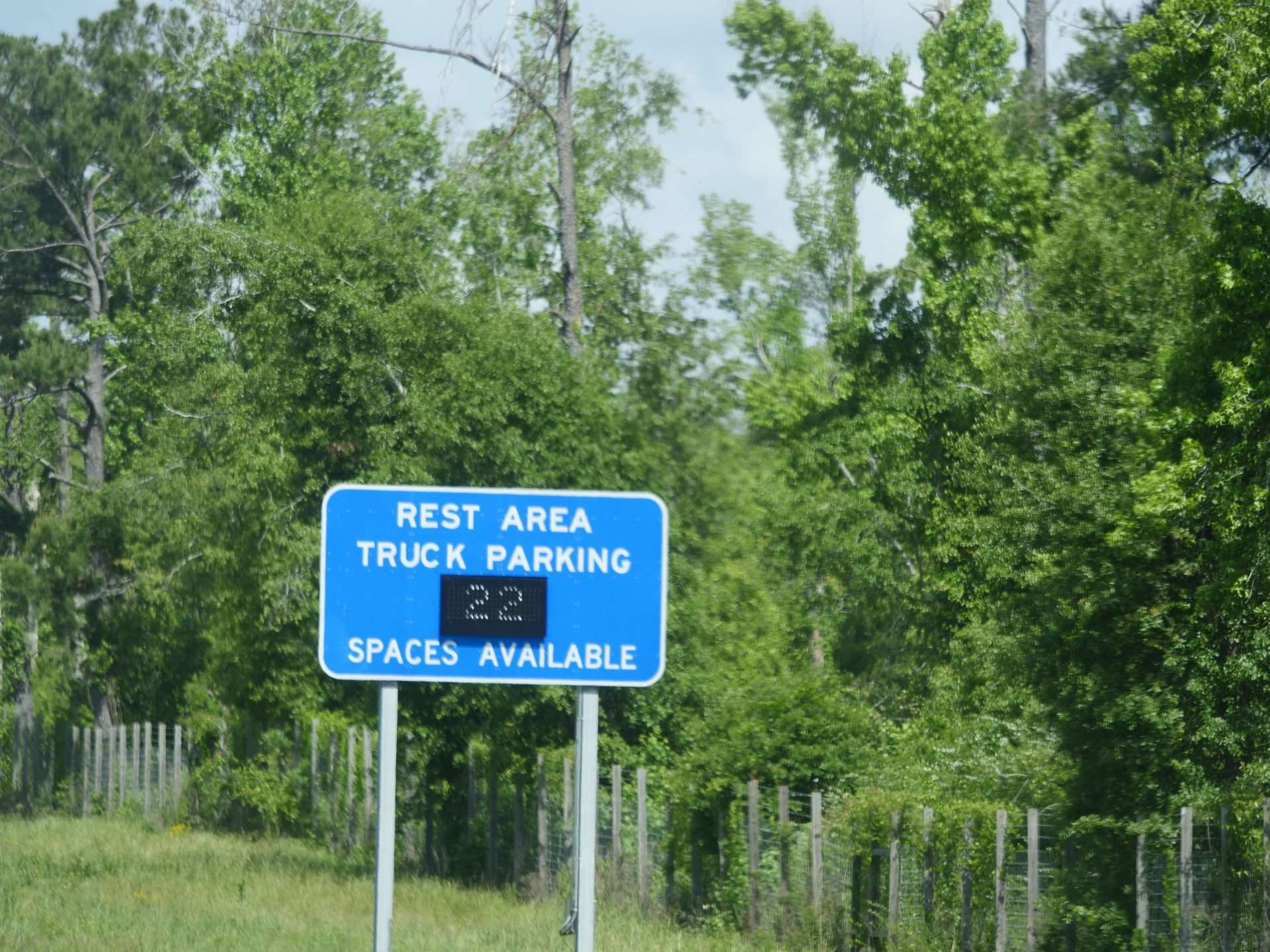 Rest area parking space availability sign