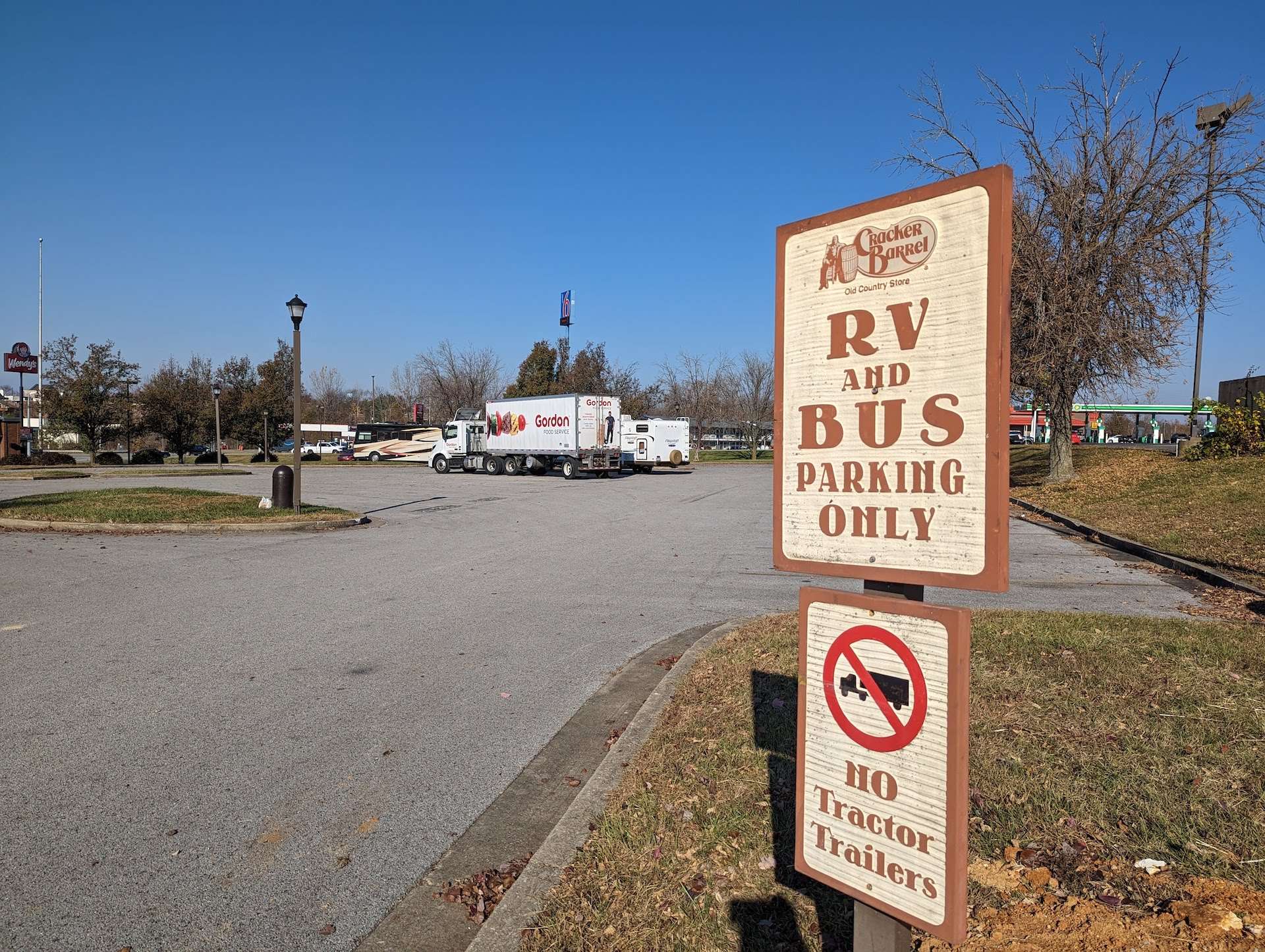 Cracker Barrel overnight parking sign for RV and Bus parking lot