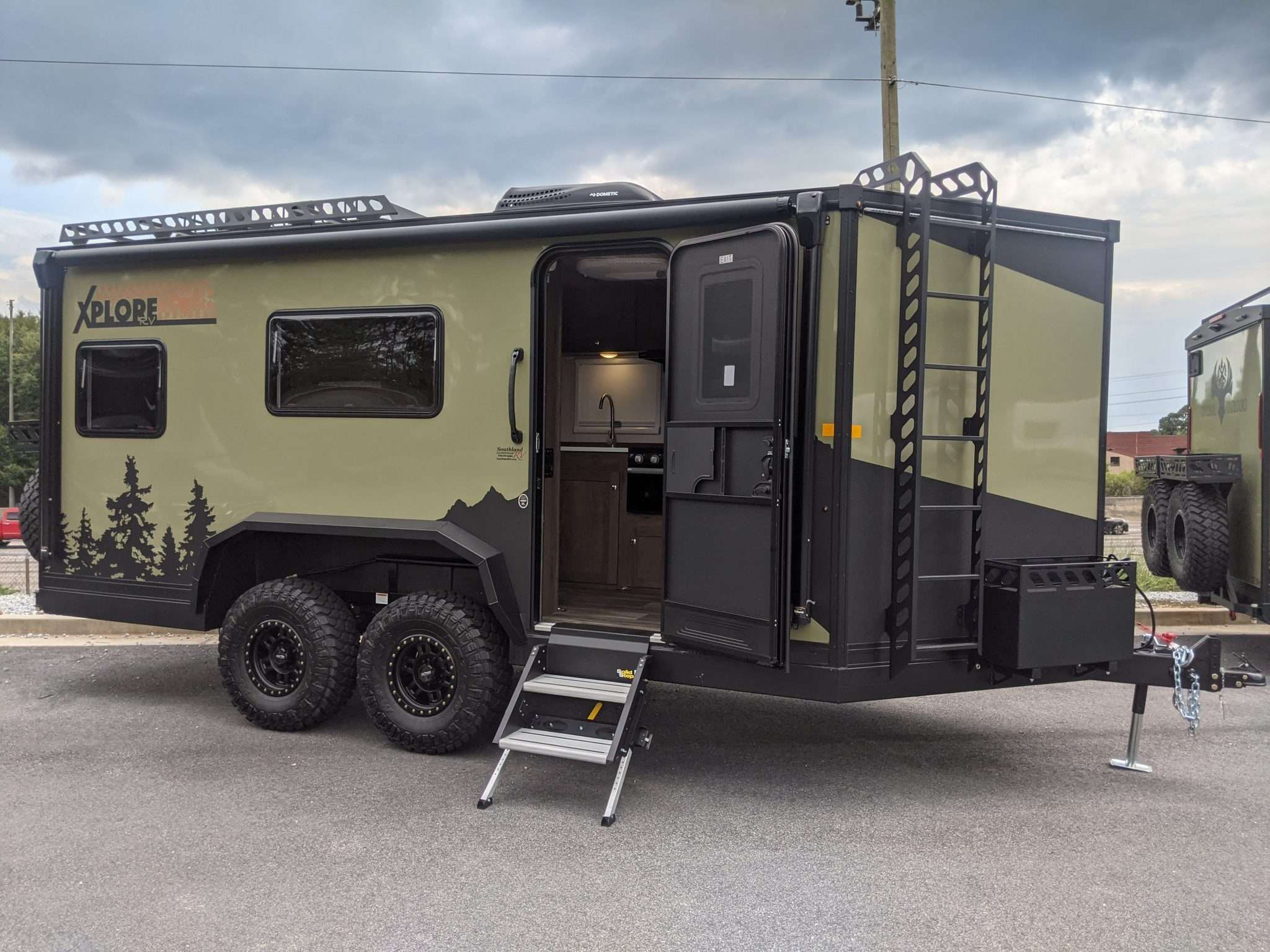 Imperial Outdoors: Rugged RV Trailer