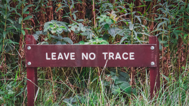 Leave no trace trail sign