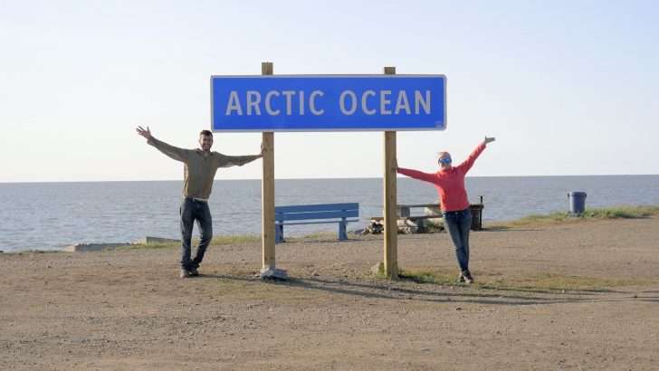mortons at arctic ocean sign in tuktoyaktuk