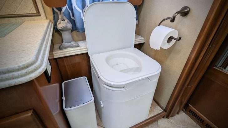 OGO Composting Installation and Toilet Review After 1 Year Full-Time Use