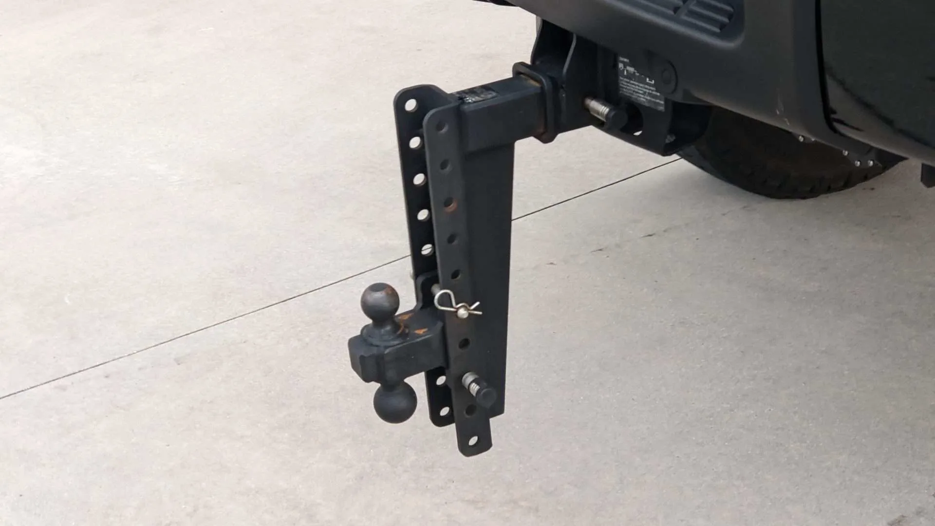 Very tall drop hitch on vehicle