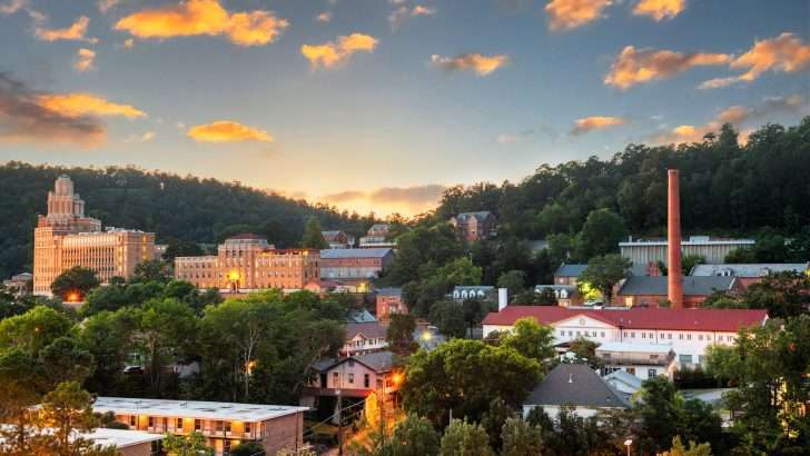 Hot Springs, Arkansas, USA townscape at dusk in the mountains.