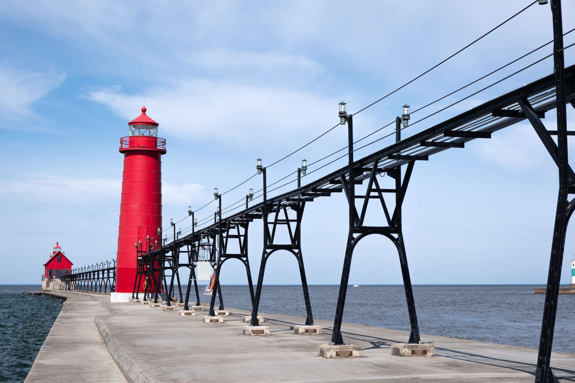 Grand Haven Lighthouse, pier, and catwalk, Lake Michigan, Michigan, USA