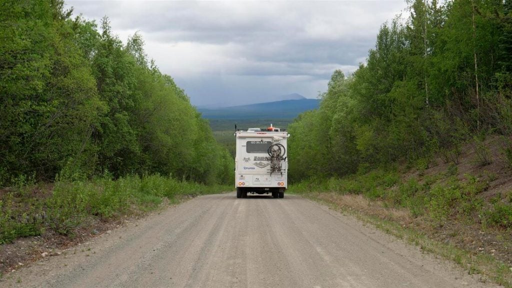 truck camper off road 